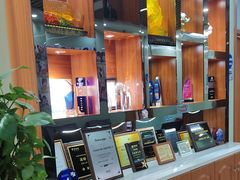 -茂菊口腔连锁(浦东南路店)