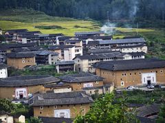 -初溪土楼群