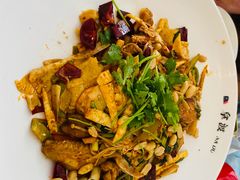麻辣香锅-拿渡·水煮鱼麻辣香锅(王府井奥莱·香江小镇店)
