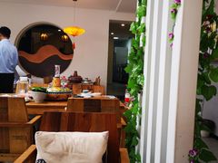 -毛辣果·贵州红酸汤牛肉火锅(西单店)