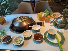 -润园四季椰子鸡火锅(卓越INTOWN店)