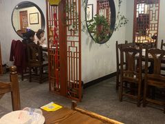 -乡土黄·鲜牛肉火锅·小龙虾(兴业街店)
