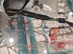 -美式眼镜·授权蔡司.依视路.尼康.豪雅.明月(人民广场店)