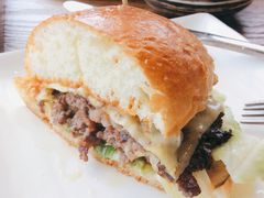双层焦香和牛芝士汉堡-盐说Salt Talk北美风味西餐厅(海上世界店)