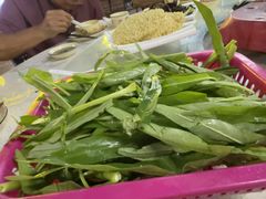 -墨脱石锅椰子鸡•香草鸭•东山羊(大东海店)