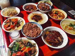 -蓝田九大碗民俗食府(蓝田店)