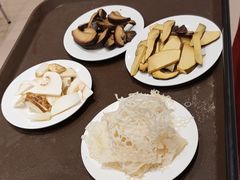 -天宜隆蘑菇宴火锅(石景山旗舰店)