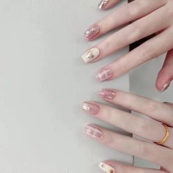 -悦指间美甲美睫