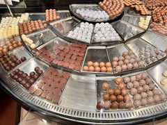 -Laderach 莱德拉(上海环贸iapm店)