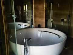 -天津梅江中心皇冠假日酒店