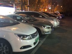 -寰岛博雅大酒店·停车场