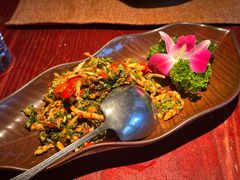 傣族七里香炒鸡肉-花马天堂云南餐厅 Lost Heaven(外滩店)