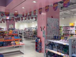 -嗨本可潮玩仓(大兴大悦春风里店)