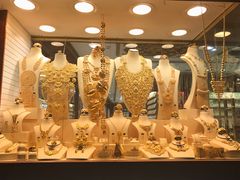 阿拉伯风格的黄金饰品-迪拜黄金市场