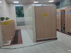 -丹霞服务区-公共厕所