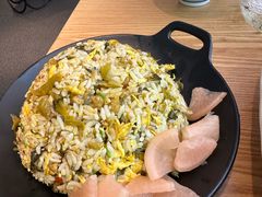 酸菜肉沫蛋炒饭-花盐街·四川乐山小吃(西单大悦城店)