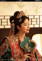 -雪中彩影婚纱摄影·微光艺术中心