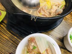 脂渣砂锅-杨姐大片肉烧烤