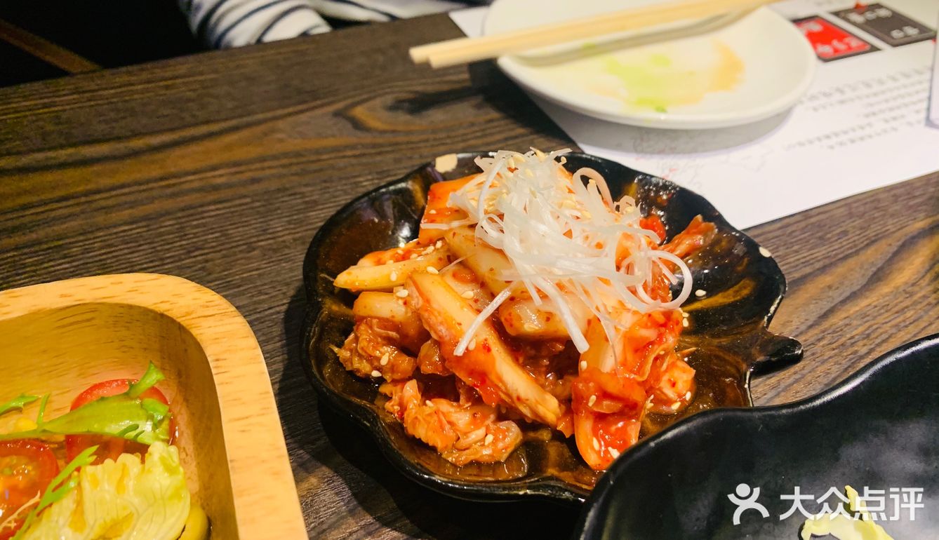 肉品的话都很新鲜，牛舌、五花肉、牛肉粒