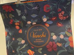 -VENCHI 闻绮(北京国贸商城店)