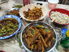 -江城燕子大排档(江汉路步行街店)