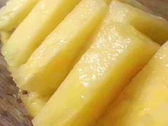 -上海龙吴水胜海发市场