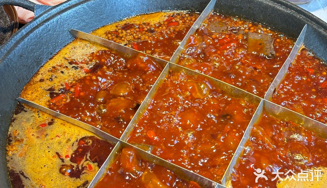 这家咕噜咕噜的火锅让人太有食欲了！！