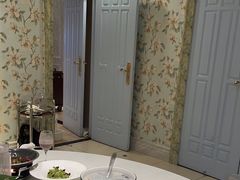 -沪华海鲜大酒楼(南汇店)