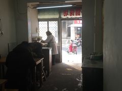 -胖子馄饨坊(天目大厦东南)