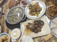 -冯烫烫跷脚牛肉·川菜小馆(武胜西街店)