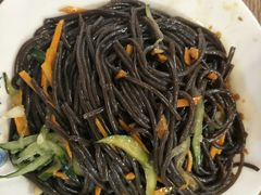 -同济大学本部学苑饮食广场