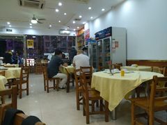 大堂-红色湘菜馆(春风店)
