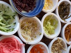 -包整·丝娃娃(一览甲秀楼风景店)