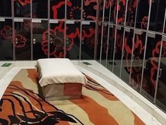 -裕龙汤泉