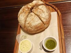 餐前面包-恰餐厅及酒吧 CHAR Bar & Grill (北京丽都皇冠假日店)