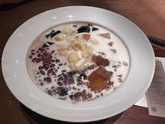 -RUXU入续糖水铺与包(卓悦中心店)