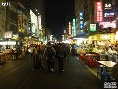 -六合夜市
