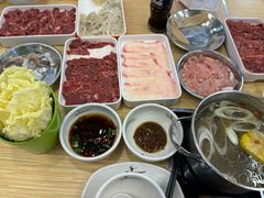-杨老板·海鲜集市火锅·鲜切牛肉(中防万宝店)