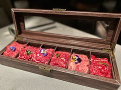 -左庭右院鲜牛肉火锅黑金店(陆家嘴中心店)