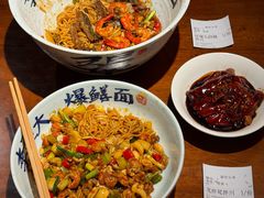-李犟大爆鳝面·手工蟹黄包(湖滨西湖店)