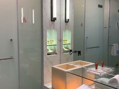 -上海滴水湖皇冠假日酒店