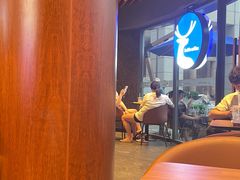 -瑞幸咖啡(皇岗村广场中庭店)