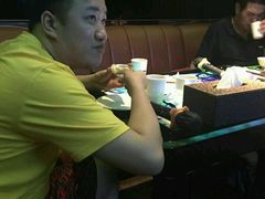 -名星会量贩式KTV旗舰店(盈熙广场店)