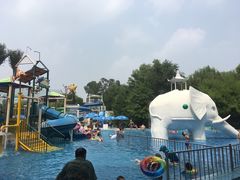 -青年湖公园水上世界