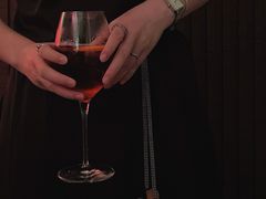 -Whisper Bar 