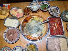 -洱火云南酸菜牛肉火锅(石景山当代商城店)