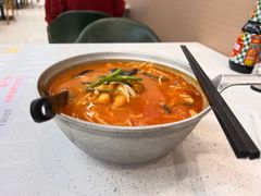 -汤小云火锅米线(钻汇广场店)