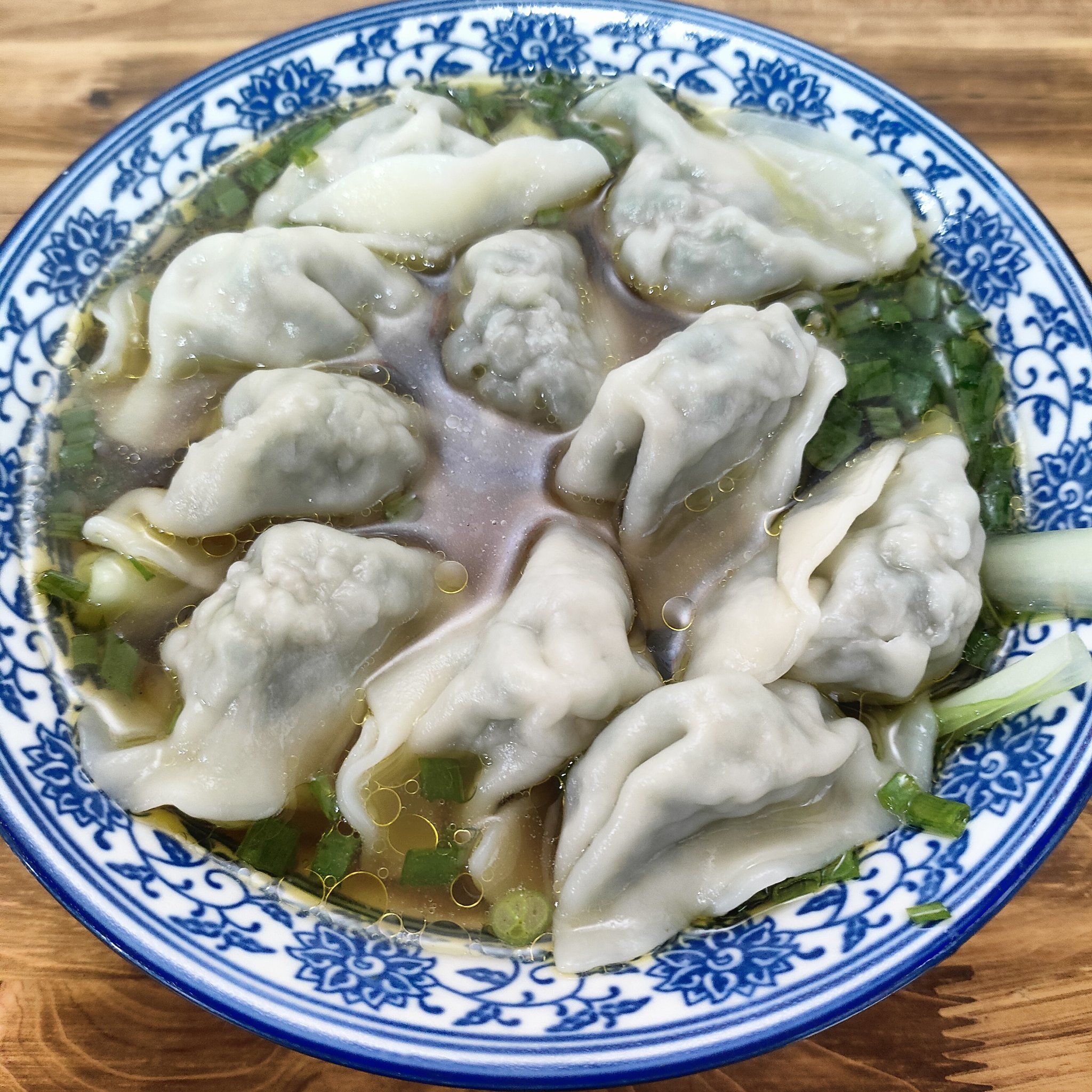 今天是清汤韭菜饺