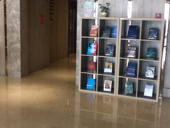 -西安大雁塔科技大学地铁站亚朵酒店