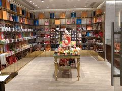 -VENCHI 闻绮(北京国贸商城店)